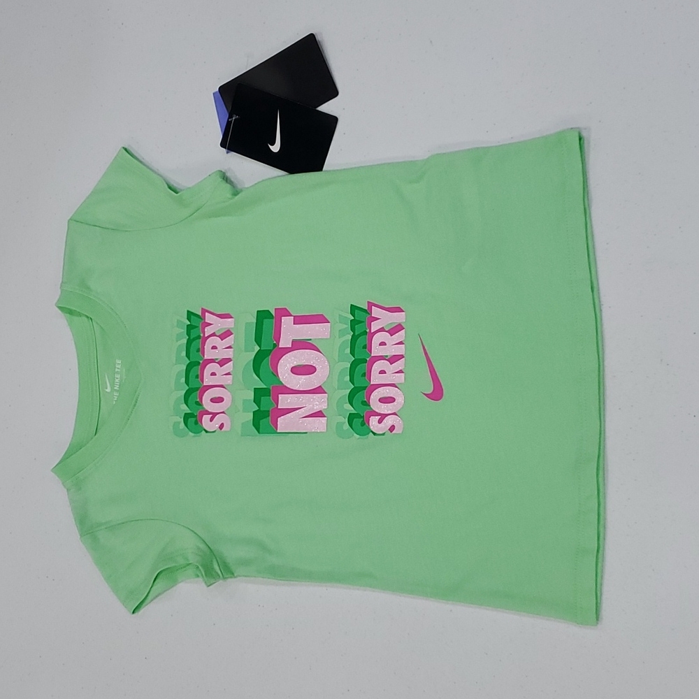 🆕️ Nike V Neck Tee - Picture 5 of 8